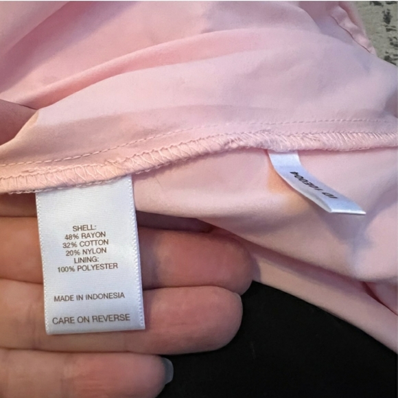 Cap sleeve pink lace fit and flare midi dress - Picture 3 of 4